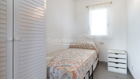 Penthouse aan zee in La Fosca met zeezicht, groot solarium en privéparkeerplaats