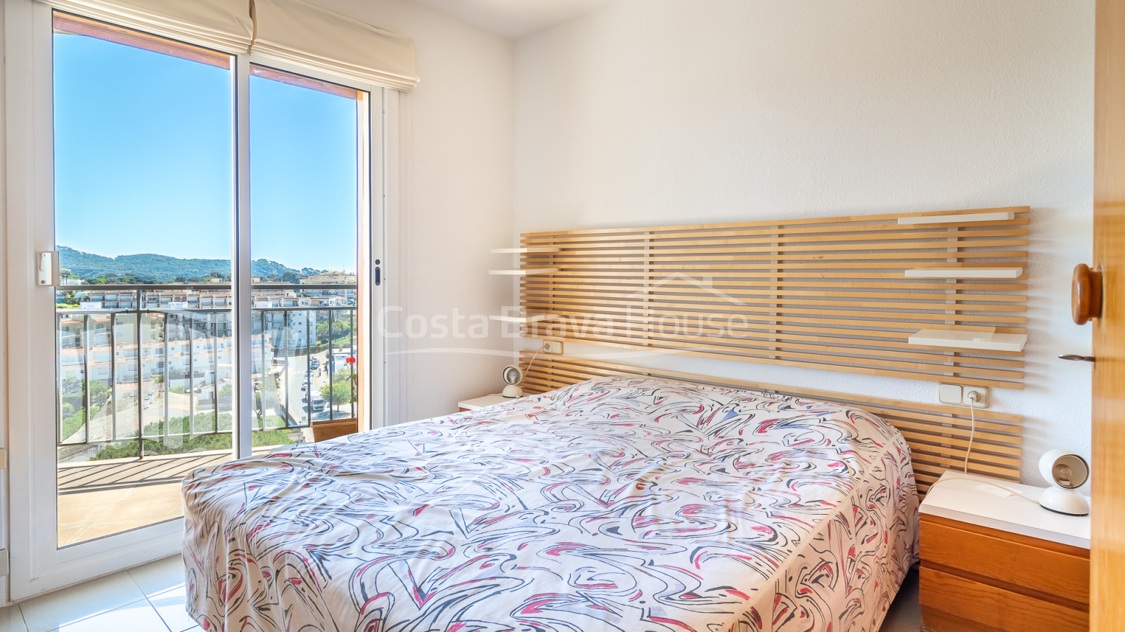 Penthouse aan zee in La Fosca met zeezicht, groot solarium en privéparkeerplaats