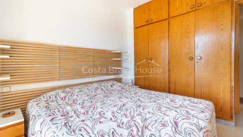 Penthouse aan zee in La Fosca met zeezicht, groot solarium en privéparkeerplaats
