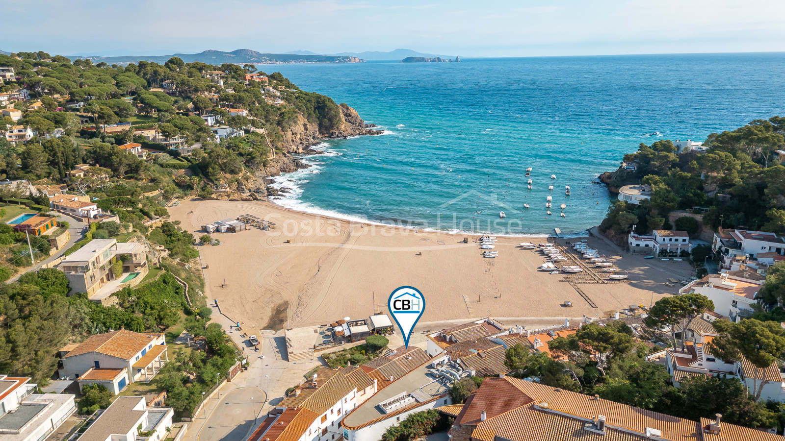 Renovated fisherman's house on the seafront in Sa Riera with terrace and Medes Islands views