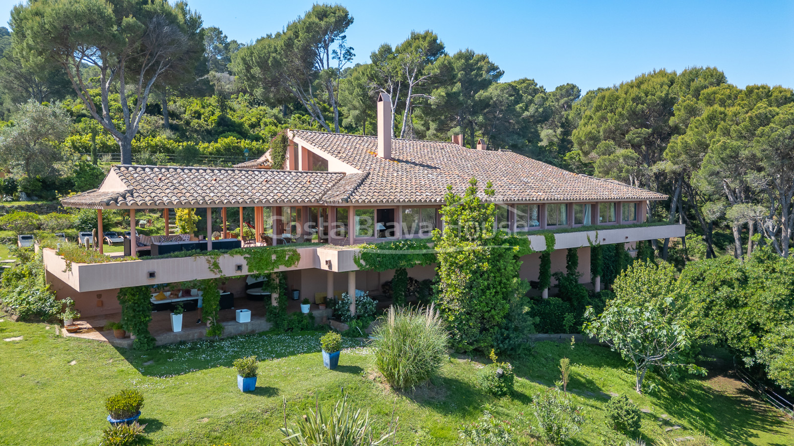 Exclusive villa in Sa Riera with panoramic sea views and private swimming pool in Begur