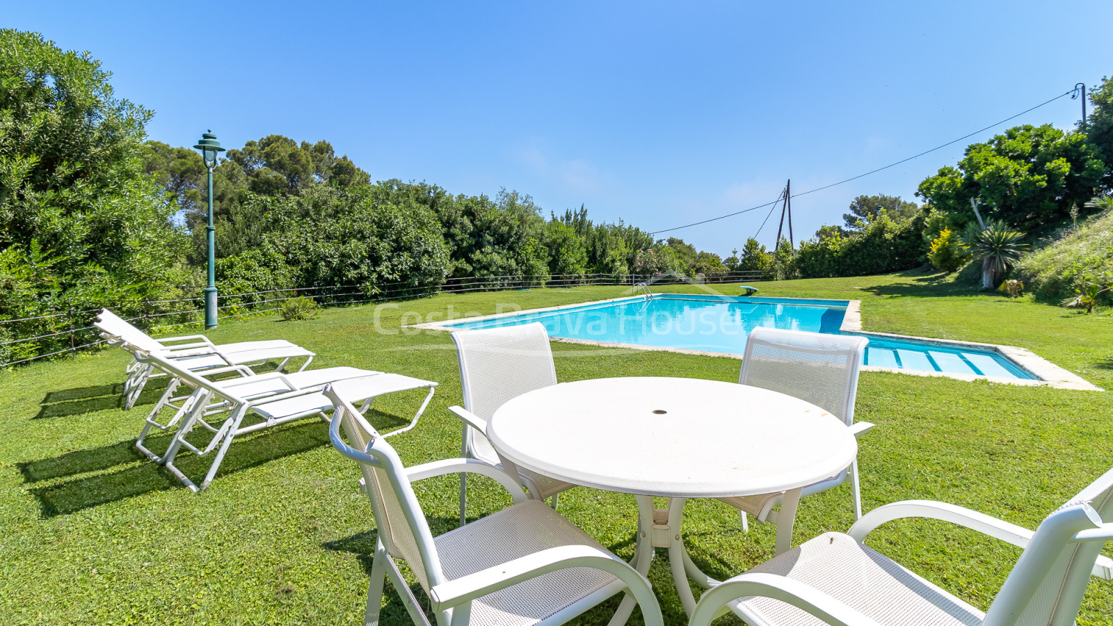 Villa exclusive à Sa Riera avec vues panoramiques sur la mer et piscine privée à Begur