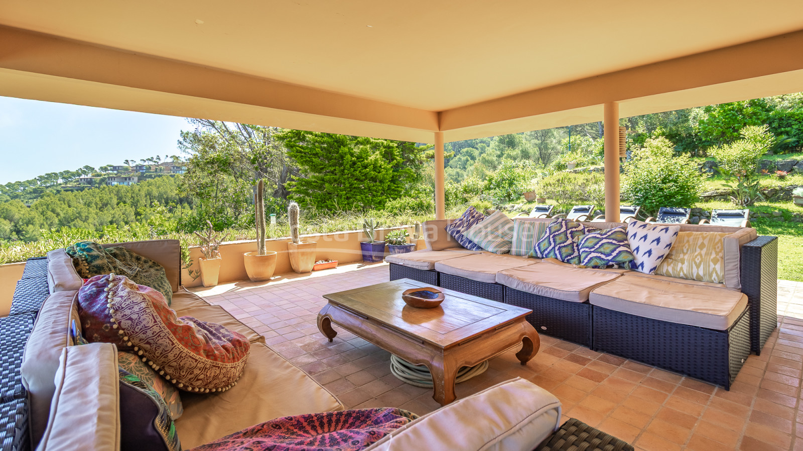 Exclusiva vila a Sa Riera amb vistes panoràmiques al mar i piscina privada a Begur