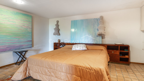 Exclusiva villa en Sa Riera con vistas panorámicas al mar y piscina privada en Begur