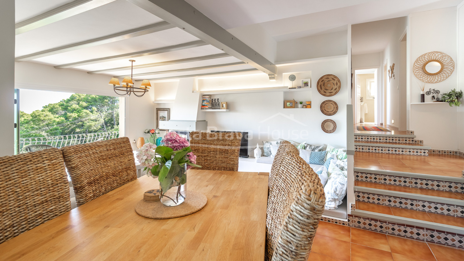 Casa en Sa Tuna con licencia turística, piscina infinity y apartamento independiente