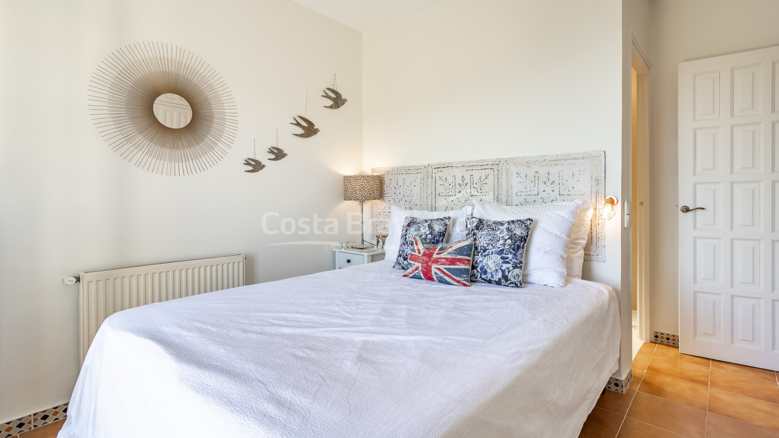 House in Sa Tuna with tourist licence, infinity pool and independent apartment