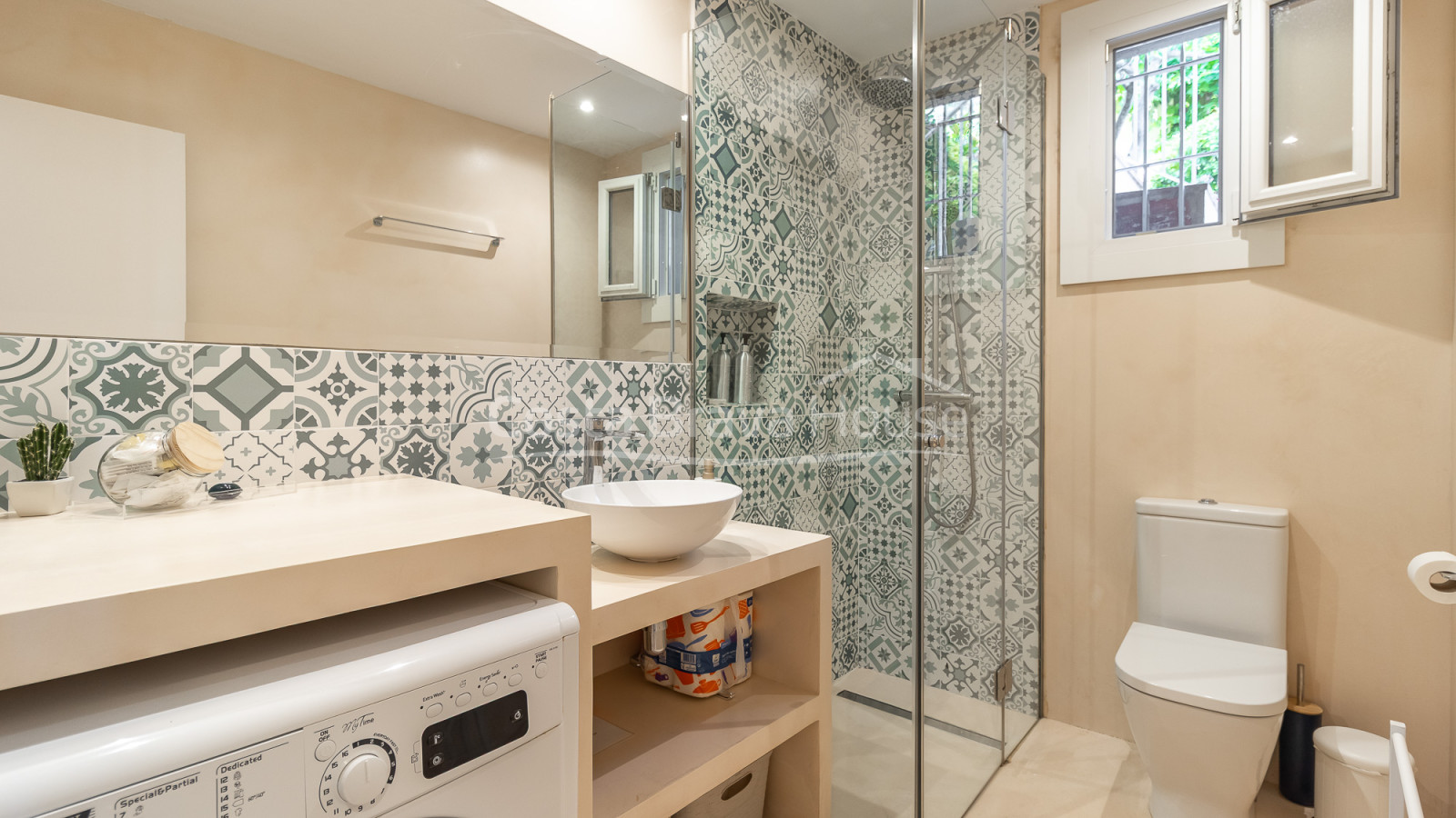 Casa en Sa Tuna con licencia turística, piscina infinity y apartamento independiente