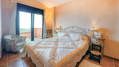 Herenhuis in Begur met privétuin, spa en panoramisch uitzicht op zee en het kasteel