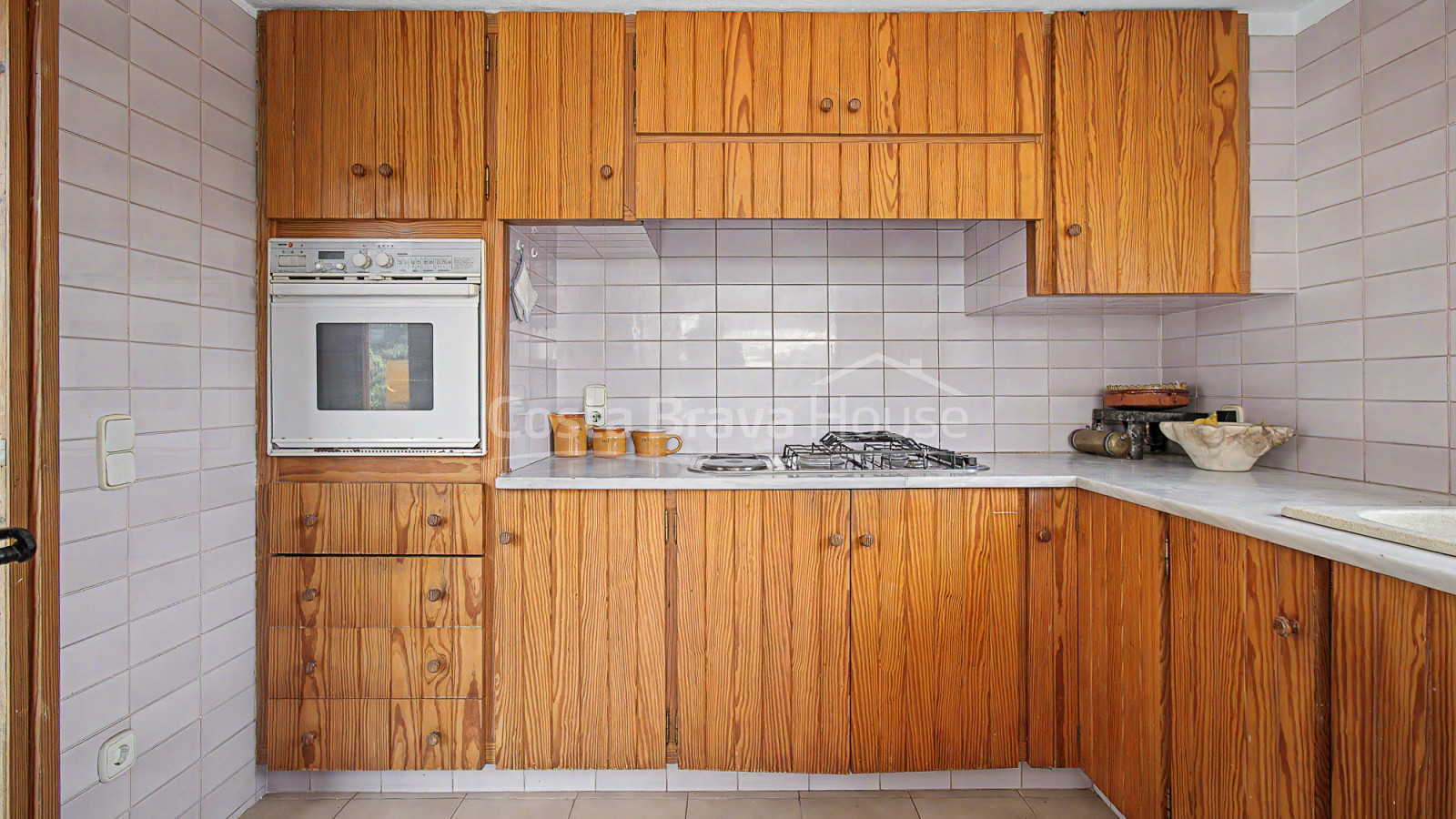Huis in Sa Riera, Begur, met uitzicht op de vallei, zonnige terrassen en apart appartement