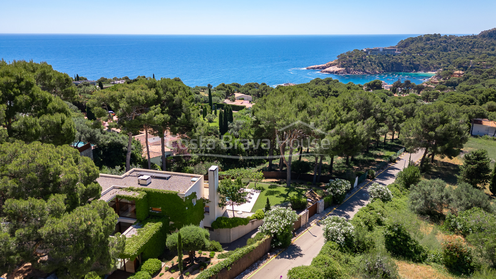 Vrijstaand huis te koop in Aiguablava, Begur, met infinity pool en zeezicht