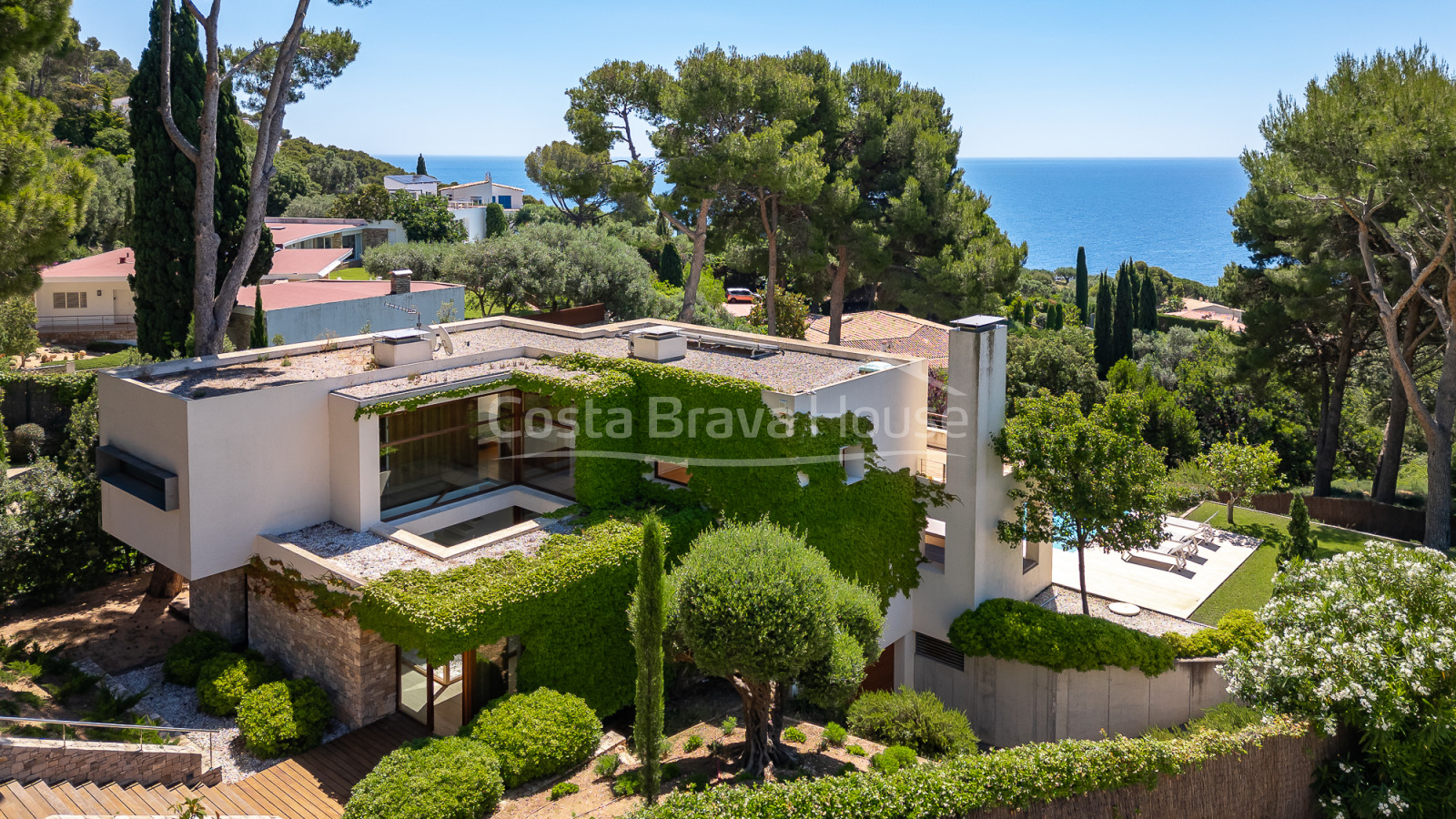 Vrijstaand huis te koop in Aiguablava, Begur, met infinity pool en zeezicht