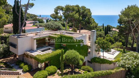 Vrijstaand huis te koop in Aiguablava, Begur, met infinity pool en zeezicht