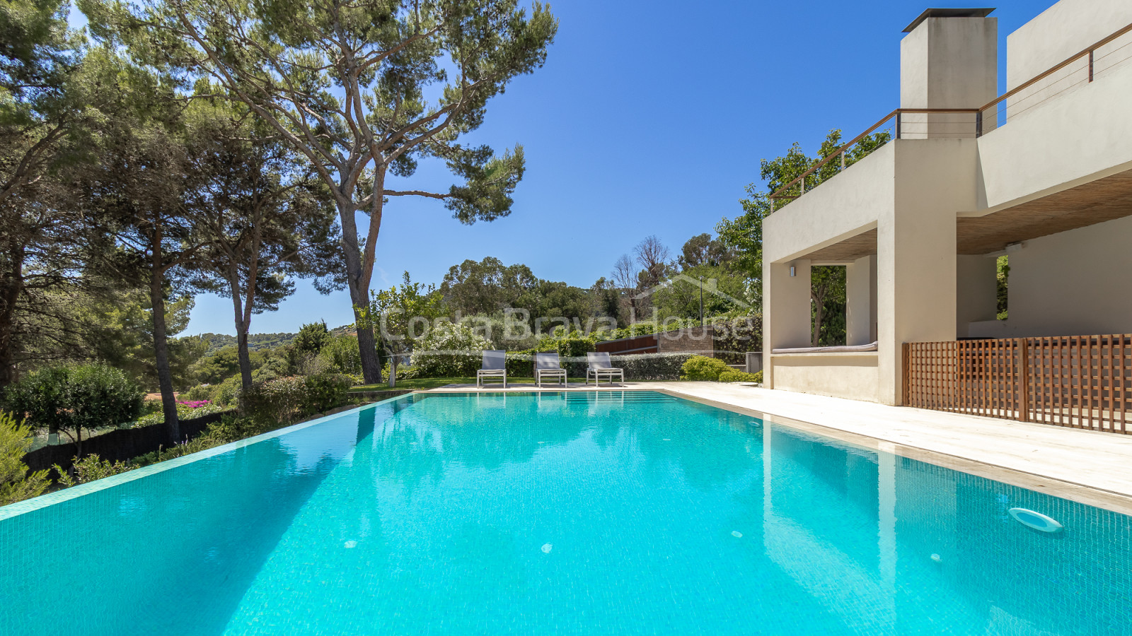 Vrijstaand huis te koop in Aiguablava, Begur, met infinity pool en zeezicht
