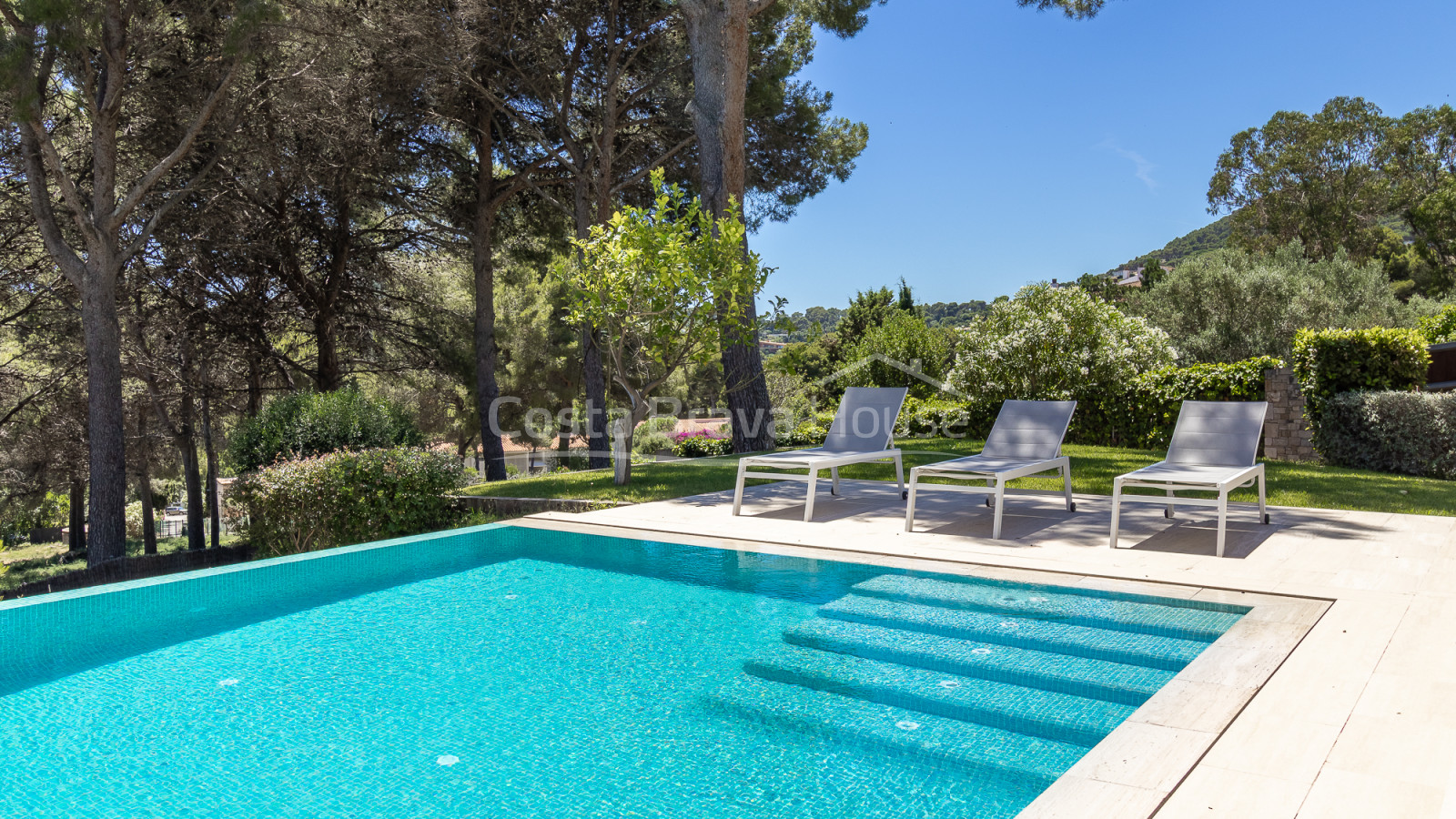Vrijstaand huis te koop in Aiguablava, Begur, met infinity pool en zeezicht