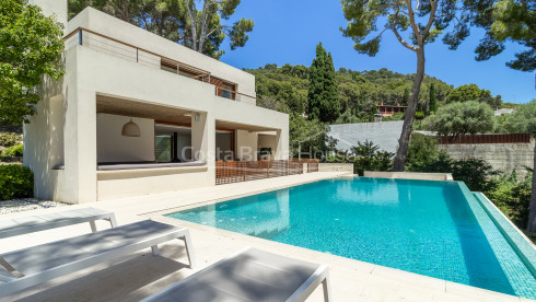 Vrijstaand huis te koop in Aiguablava, Begur, met infinity pool en zeezicht