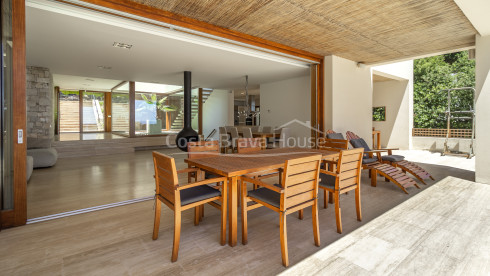 Vrijstaand huis te koop in Aiguablava, Begur, met infinity pool en zeezicht