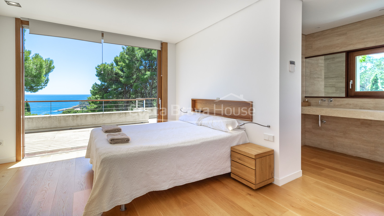 Vrijstaand huis te koop in Aiguablava, Begur, met infinity pool en zeezicht