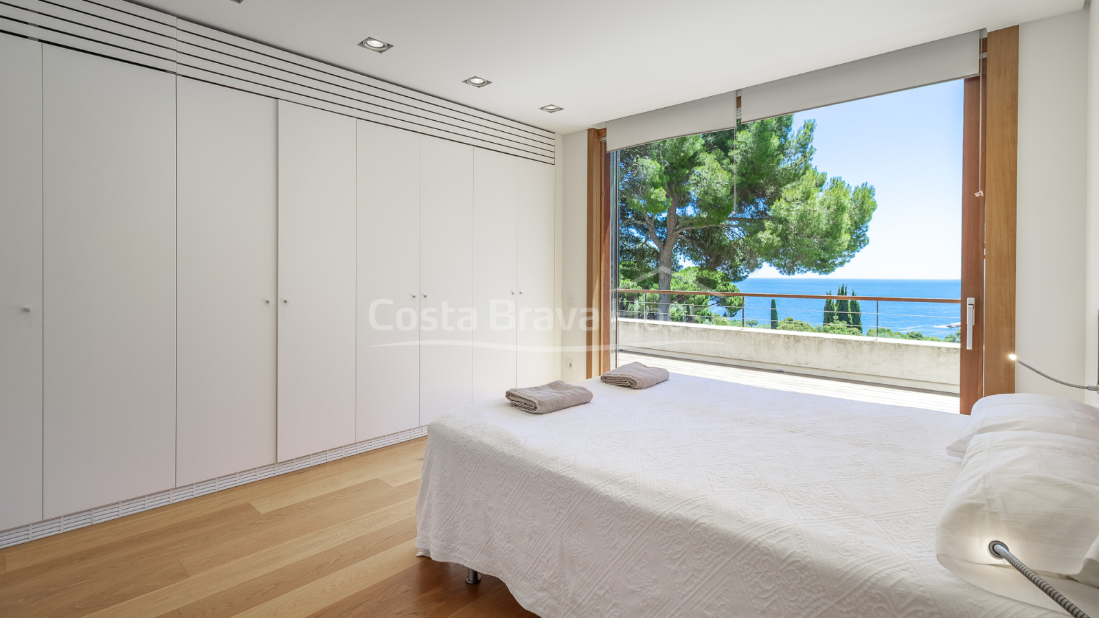 Vrijstaand huis te koop in Aiguablava, Begur, met infinity pool en zeezicht