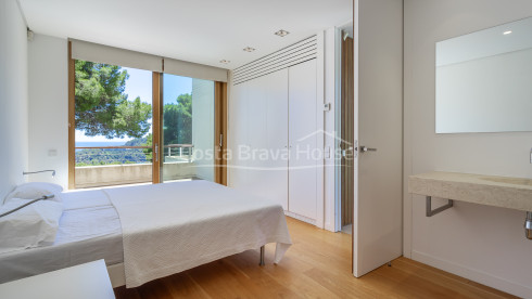 Vrijstaand huis te koop in Aiguablava, Begur, met infinity pool en zeezicht