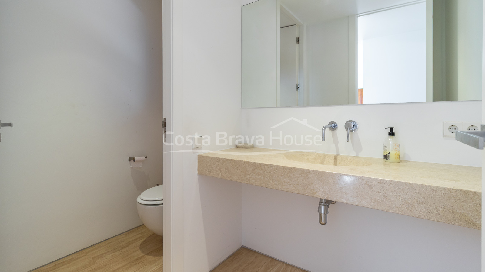Vrijstaand huis te koop in Aiguablava, Begur, met infinity pool en zeezicht