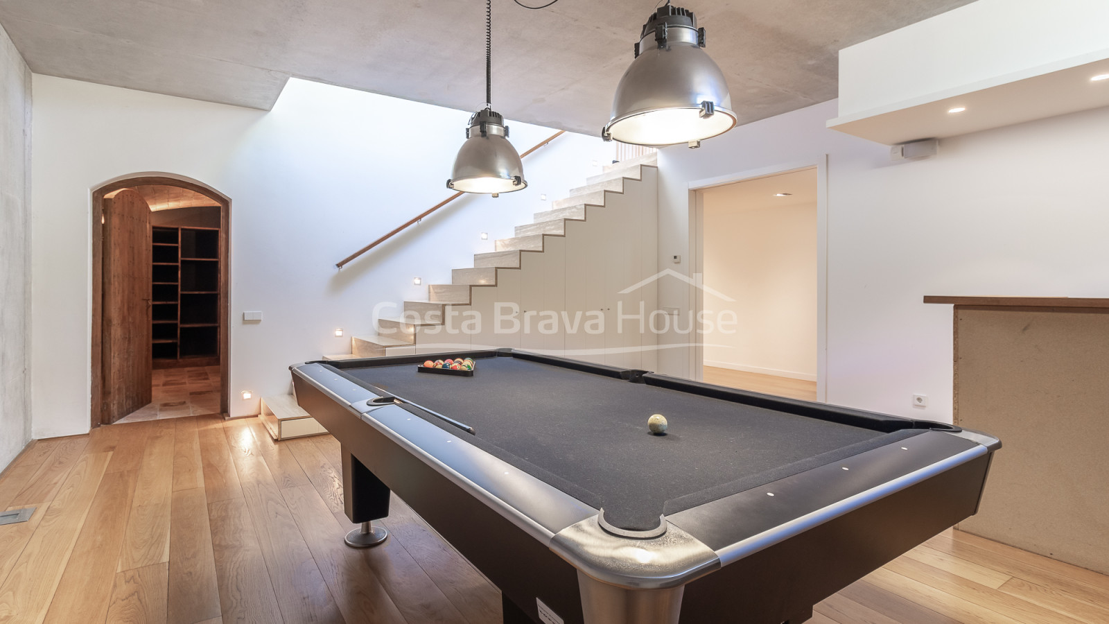 Vrijstaand huis te koop in Aiguablava, Begur, met infinity pool en zeezicht