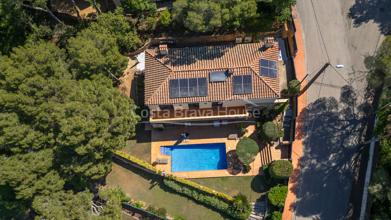 Maison en excellent état, avec jardin et piscine, très proche d'Aiguablava et Tamariu.