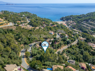 Parcel·la a Begur al costat d'una zona verda protegida, amb vistes obertes i a només 5 minuts de la platja de Sa Riera