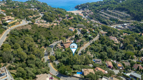 Bouwperceel te koop in Sa Riera, Begur, naast een beschermd groengebied vlak bij het strand