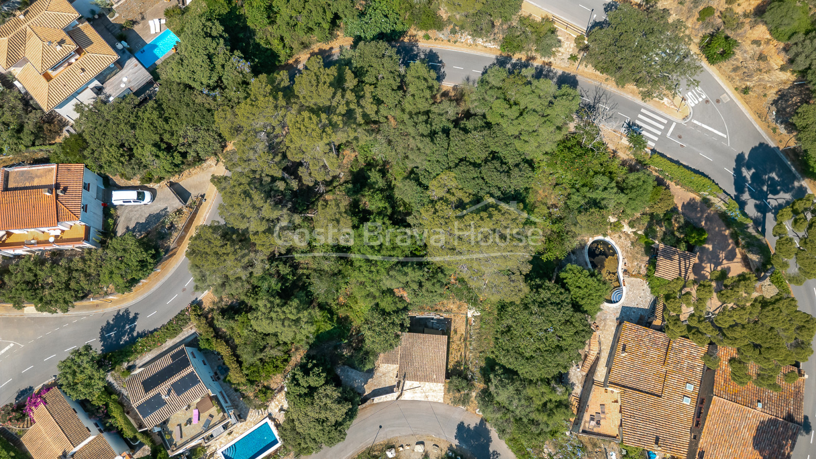 Bouwperceel te koop in Sa Riera, Begur, naast een beschermd groengebied vlak bij het strand