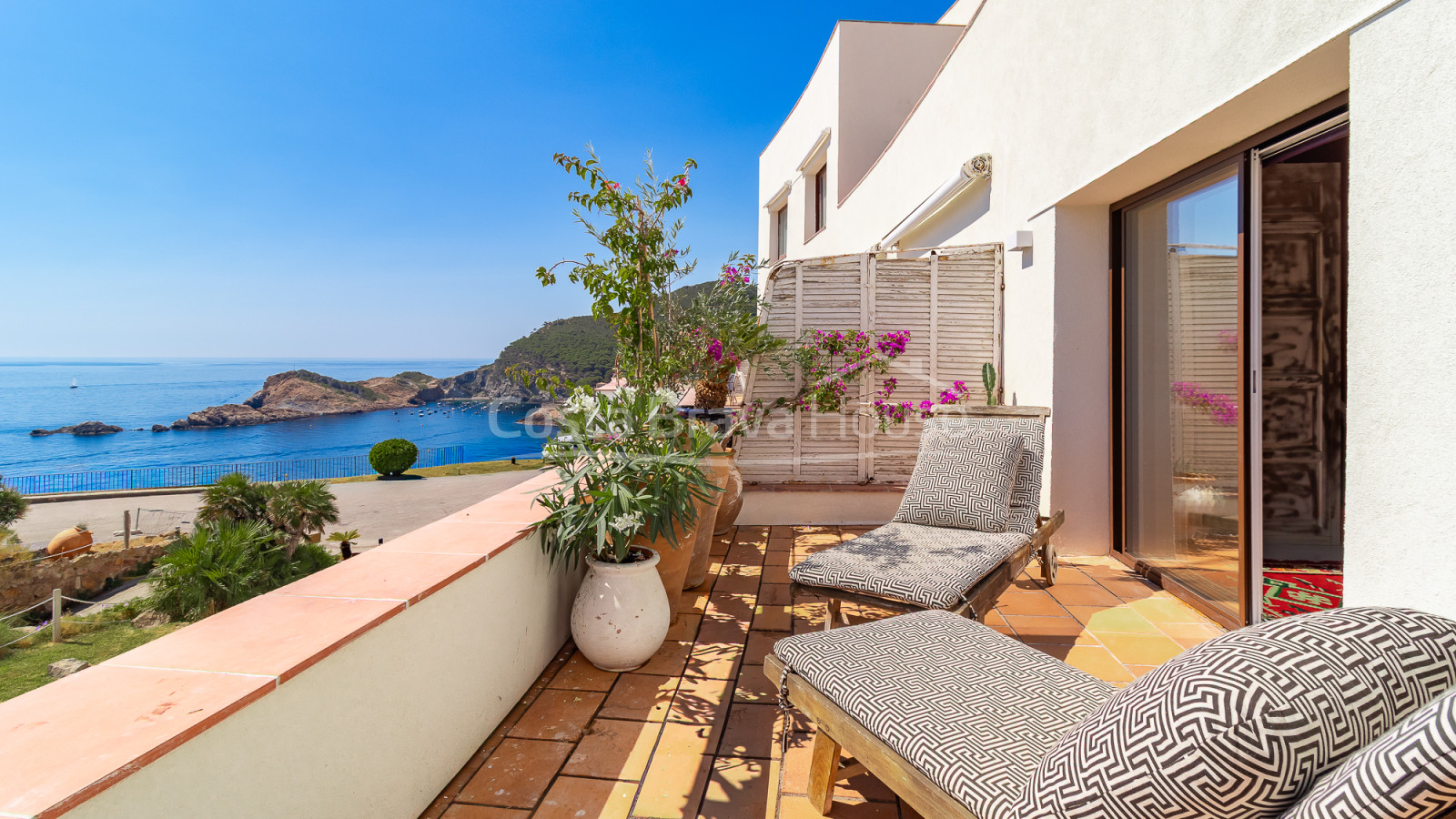 Appartement in het wooncomplex Cap Sa Sal, Begur, met privéterras en zeezicht