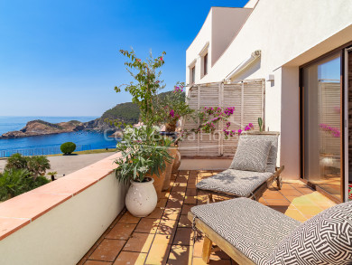 Appartement in Cap Sa Sal, Begur, met privéterras met zeezicht in een exclusief wooncomplex bij Sa Tuna en Aiguafreda