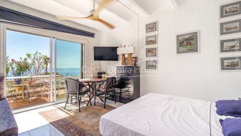 Appartement in het wooncomplex Cap Sa Sal, Begur, met privéterras en zeezicht