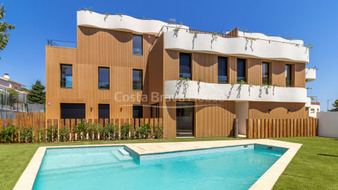 Nieuwgebouwd appartement in Palamós met een privétuin van 96 m², op 400 meter van het strand van La Fosca