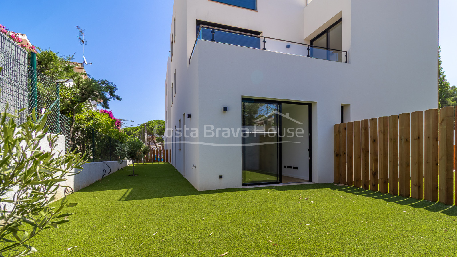 Nieuwgebouwd appartement in Palamós met een privétuin van 96 m², op 400 meter van het strand van La Fosca