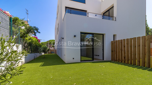 Nieuwgebouwd appartement in Palamós met een privétuin van 96 m², op 400 meter van het strand van La Fosca
