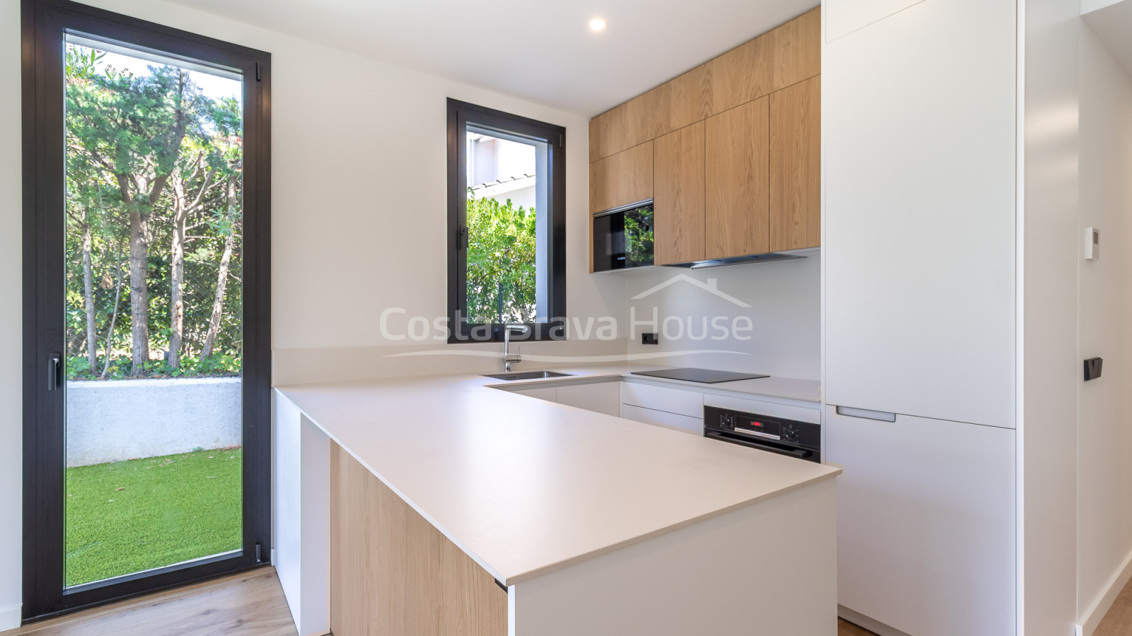 Nieuwgebouwd appartement in Palamós met een privétuin van 96 m², op 400 meter van het strand van La Fosca