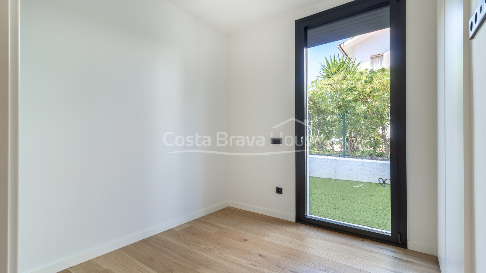 Nieuwgebouwd appartement in Palamós met een privétuin van 96 m², op 400 meter van het strand van La Fosca