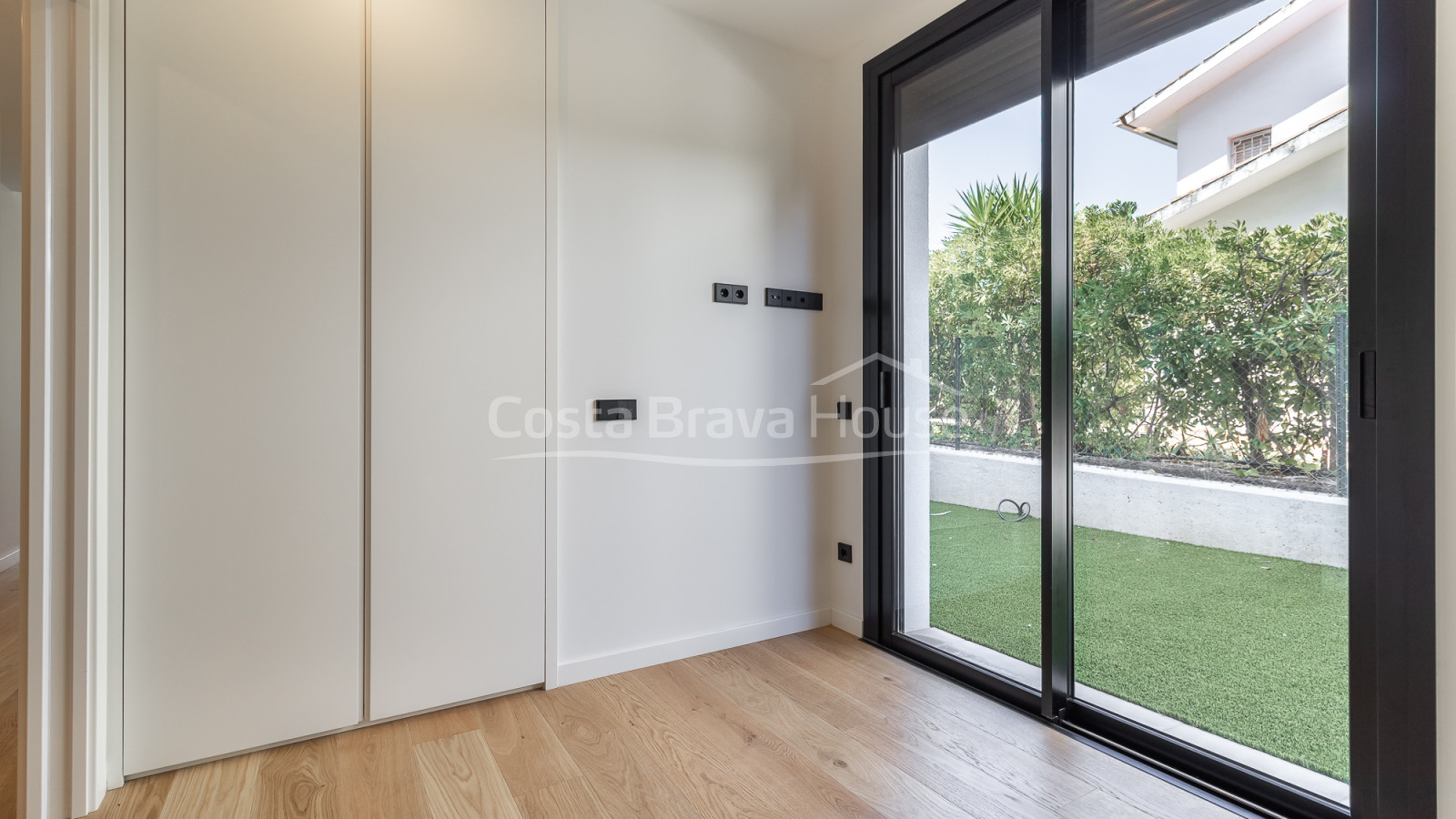 Nieuwgebouwd appartement in Palamós met een privétuin van 96 m², op 400 meter van het strand van La Fosca