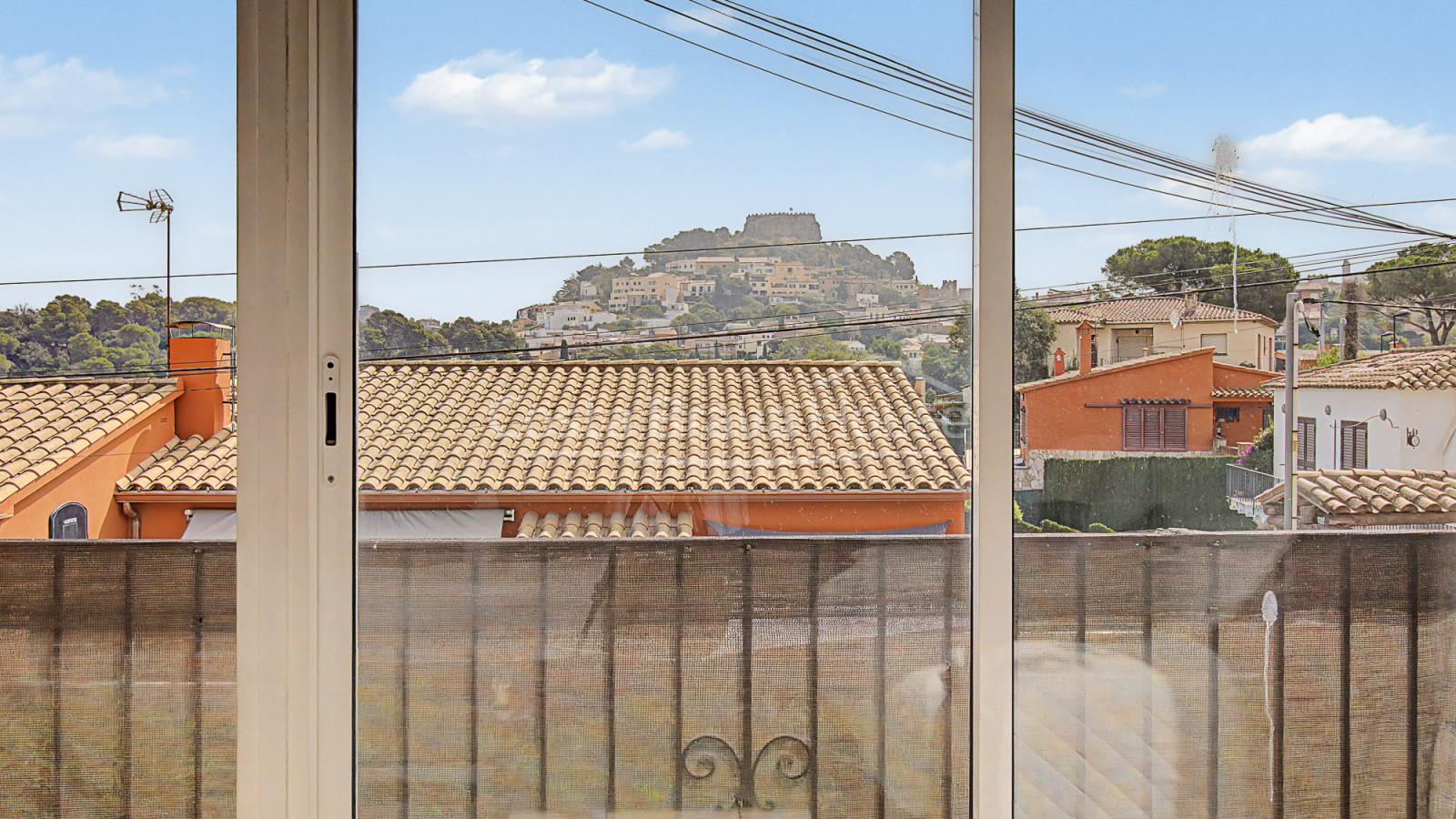Herenhuis in Begur met een privétuin van 80 m², uitzicht op het kasteel van Begur en uitstekend renovatiepotentieel