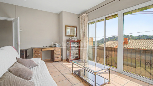 Herenhuis in Begur met een privétuin van 80 m², uitzicht op het kasteel van Begur en uitstekend renovatiepotentieel