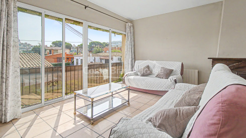 Herenhuis in Begur met een privétuin van 80 m², uitzicht op het kasteel van Begur en uitstekend renovatiepotentieel