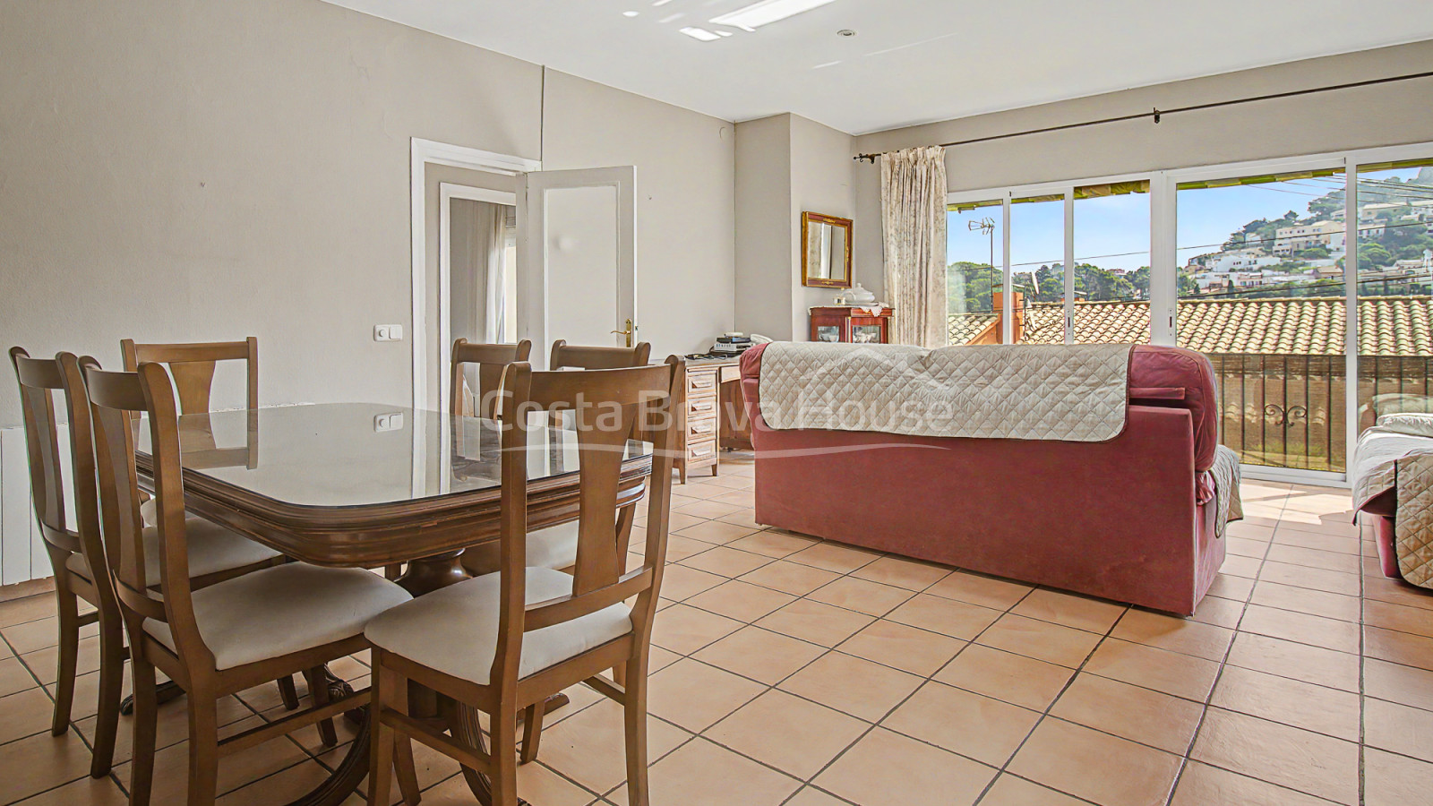 Herenhuis in Begur met een privétuin van 80 m², uitzicht op het kasteel van Begur en uitstekend renovatiepotentieel