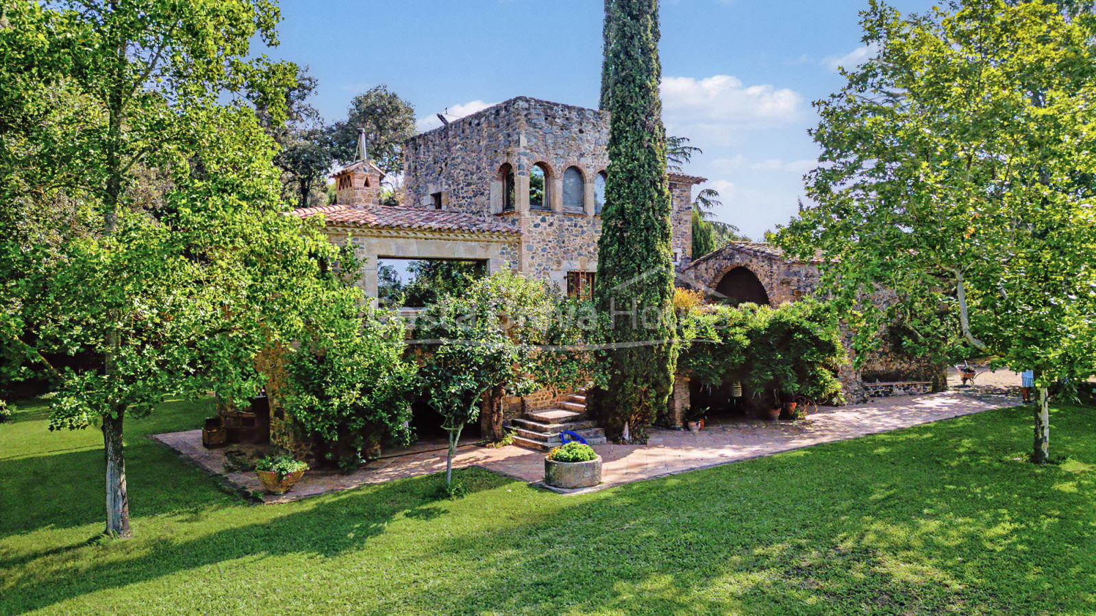 Historische boerderij in Sant Gregori met een landgoed van 9 hectare, middeleeuwse architectuur en volledige privacy