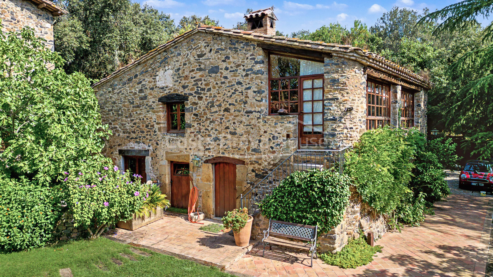 Historische boerderij in Sant Gregori met een landgoed van 9 hectare, middeleeuwse architectuur en volledige privacy