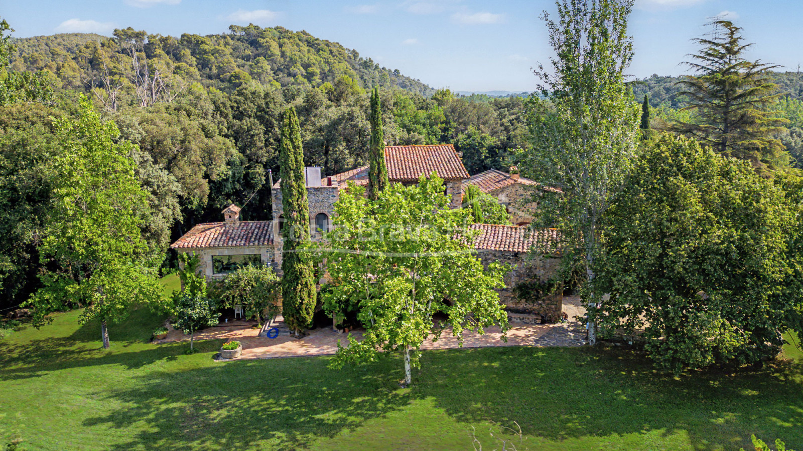 Historische boerderij in Sant Gregori met een landgoed van 9 hectare, middeleeuwse architectuur en volledige privacy