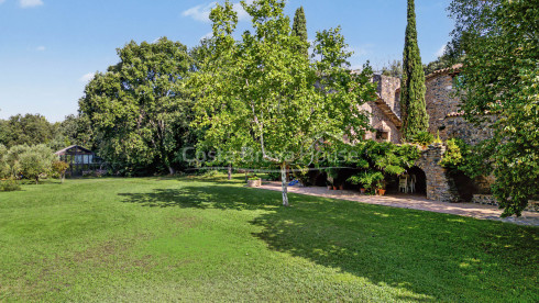Historische boerderij in Sant Gregori met een landgoed van 9 hectare, middeleeuwse architectuur en volledige privacy