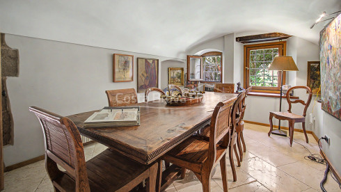 Historische boerderij in Sant Gregori met een landgoed van 9 hectare, middeleeuwse architectuur en volledige privacy