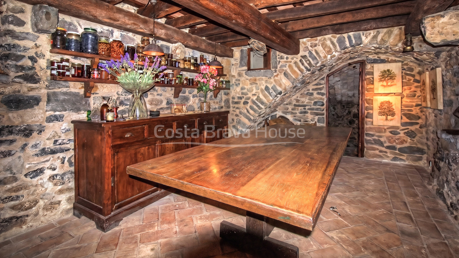 Historische boerderij in Sant Gregori met een landgoed van 9 hectare, middeleeuwse architectuur en volledige privacy