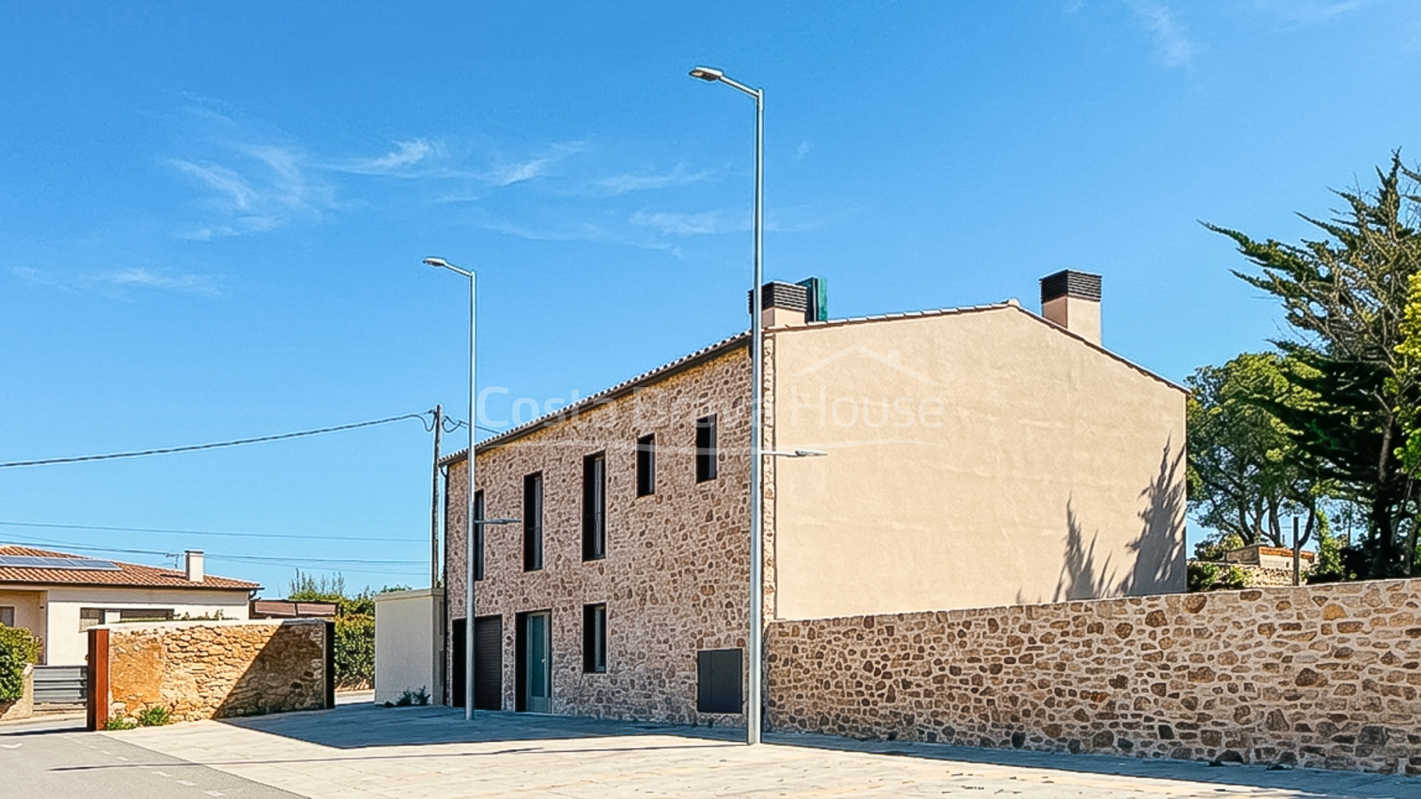 Casa obra nueva en Pals. Piscina privada y jardín