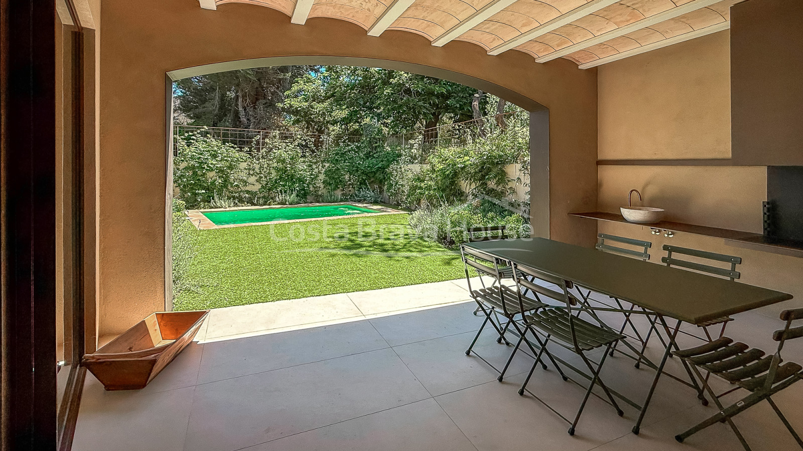 Casa obra nueva en Pals. Piscina privada y jardín
